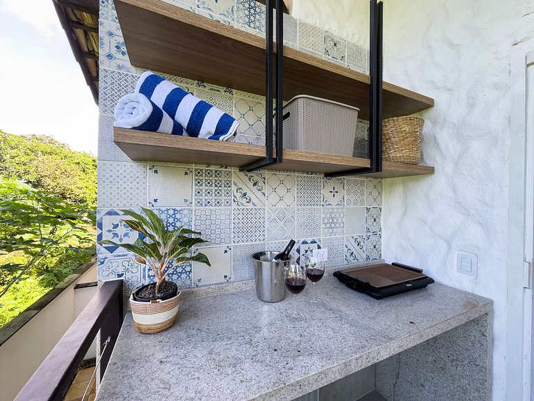 Varanda com vista para a mata e piscina Brisa da Mata